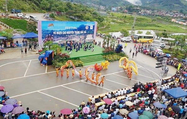 Танцевальный фестиваль плато Бакха