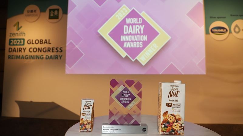 Компания «Vinamilk» получила награду на 16-м международном молочном конгрессе 2023 года