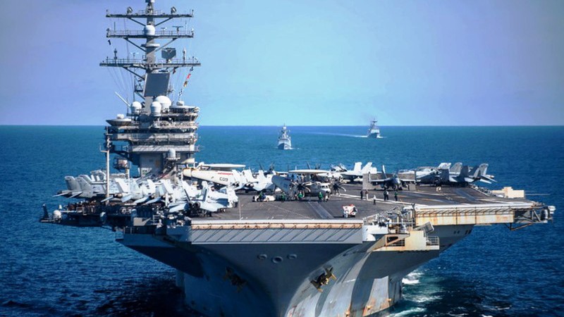 Военно-морской флот США посещает Дананг