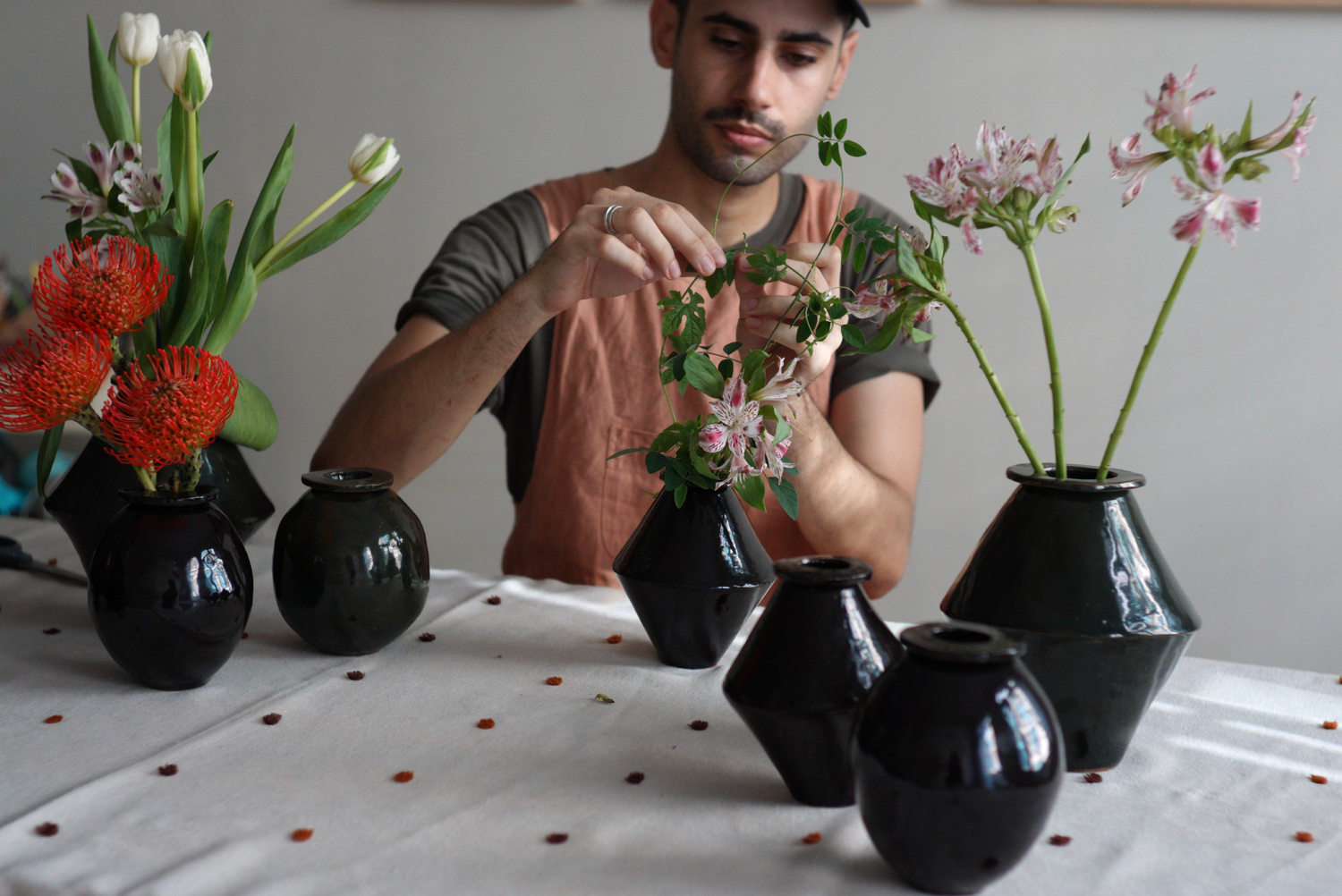 Молодой испанец и его любовь к гончарному делу во Вьетнаме