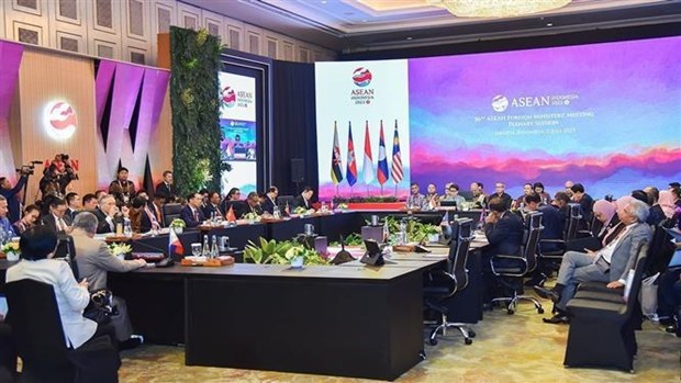 Мир, безопасность, стабильность - необходимые условия процветания Глава МИД Вьетнама