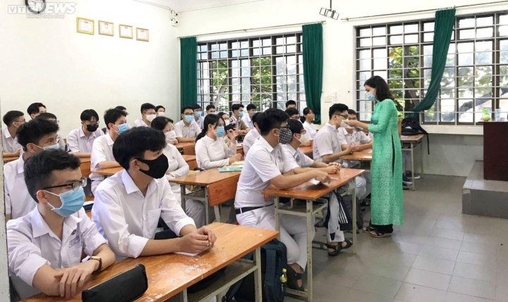 Дананг освобождает от платы за обучение в детских садах и школах всех уровней