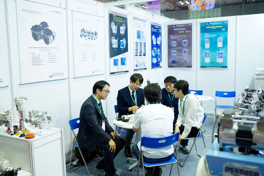 Выставка Vietnam Medipharm Expo - 2023 привлекла более 400 компаний