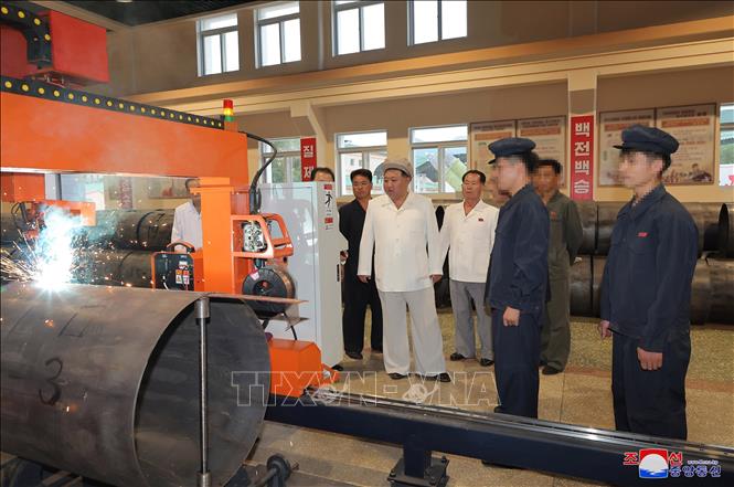 Лидер КНДР призвал к увеличению мощностей по производству ракет