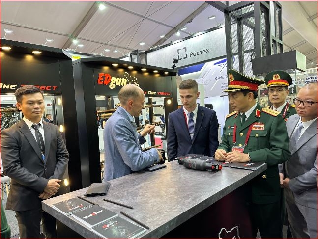 Фотоотчет о деятельности министра национальной обороны СРВ Фан Ван Занга в России