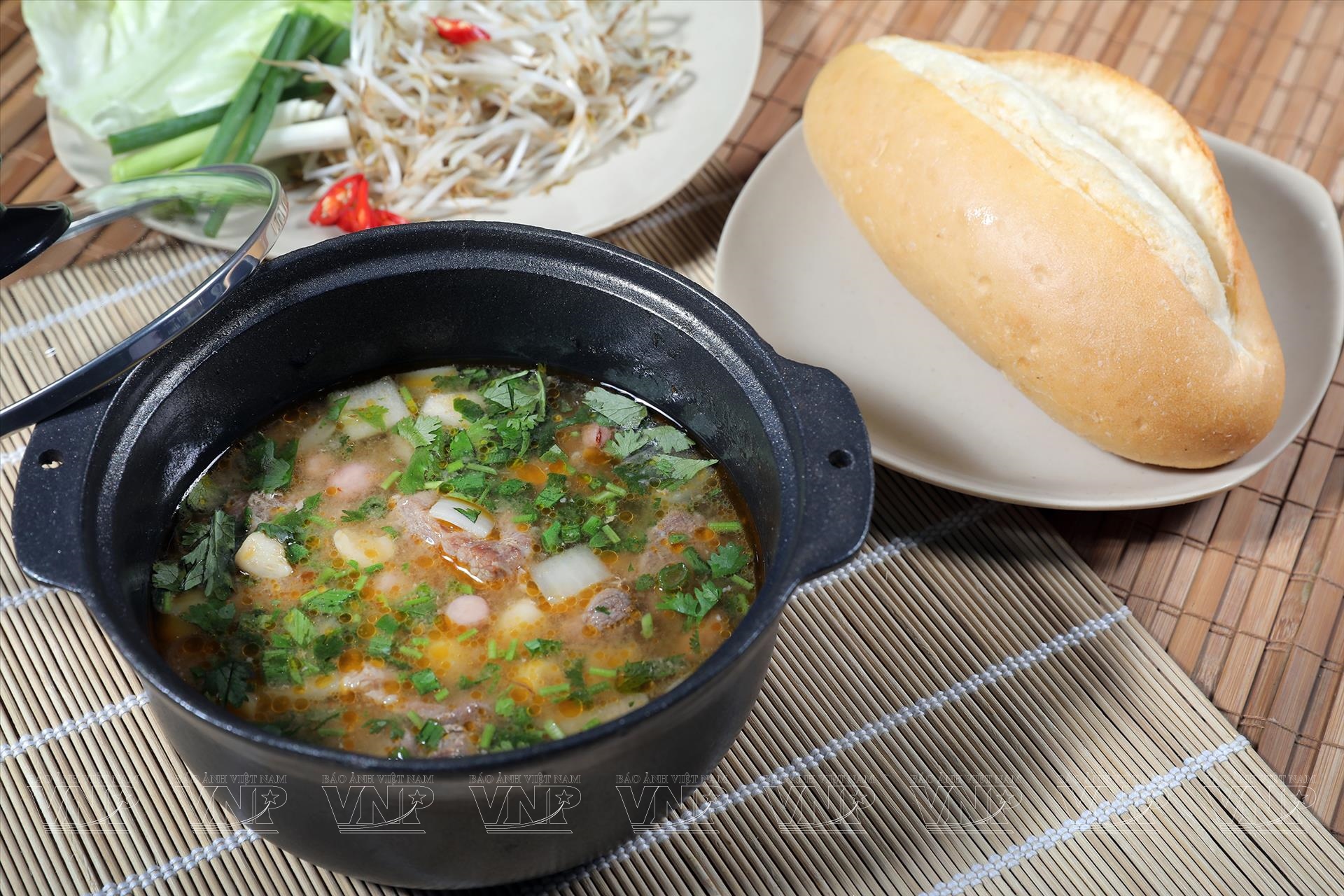 Тушеная говядина с хлебом