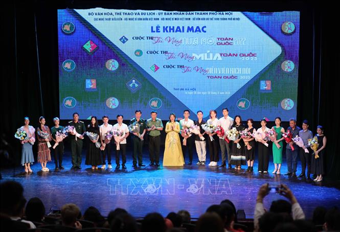 Открытие конкурсов художественных талантов