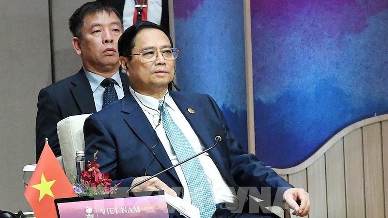 Премьер-министр Вьетнама и руководители стран АСЕАН приняли участие в совещании в узком составе