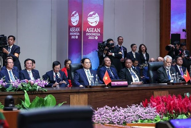 Премьер-министр Фам Минь Тьинь принял участие в саммите АСЕАН и ООН