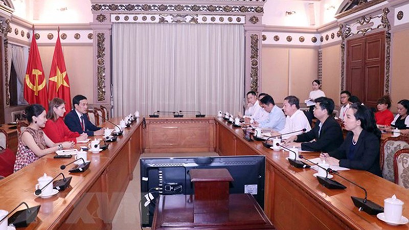 Город Хошимин и CNN укрепляют сотрудничество в сфере продвижения туризма