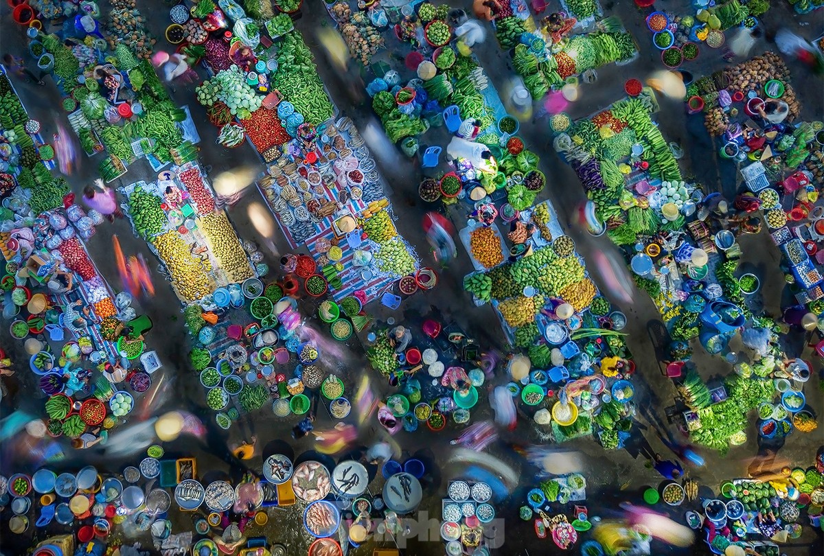 Цвета рынка «приседания» в Хаузянге