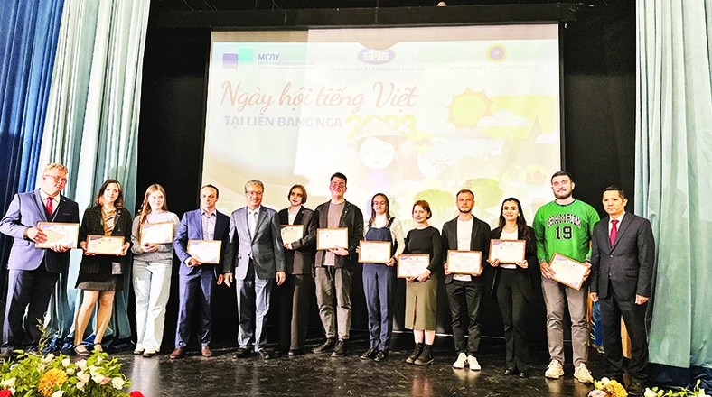 Вьетнамский язык в мыслях русских друзей