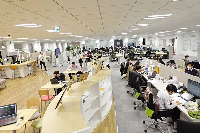 Доход вьетнамских компаний за рубежом составил почти 2 млрд