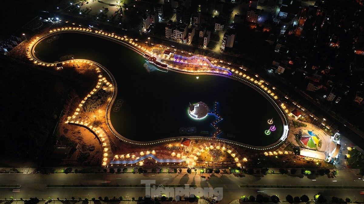 В Ханое открылись два современных парка