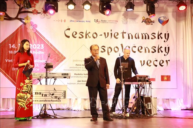 Культурный обмен способствует процессу интеграции вьетнамской общины в Чехии