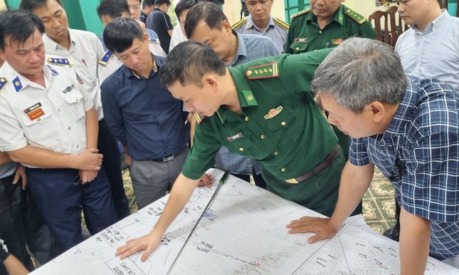 Бессонная ночь в ожидании новостей о пропавших без вести в рыбацкой деревне Тамзянг