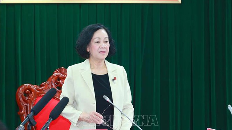 Товарищ Чыонг Тхи Май провела рабочую встречу с Постоянным бюро Парткома Хайзыонга