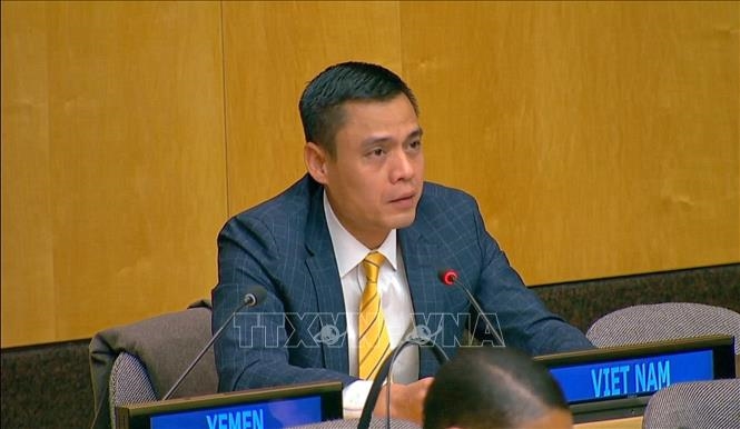 Вьетнам призвал к международным усилиям по борьбе с повышением уровня моря