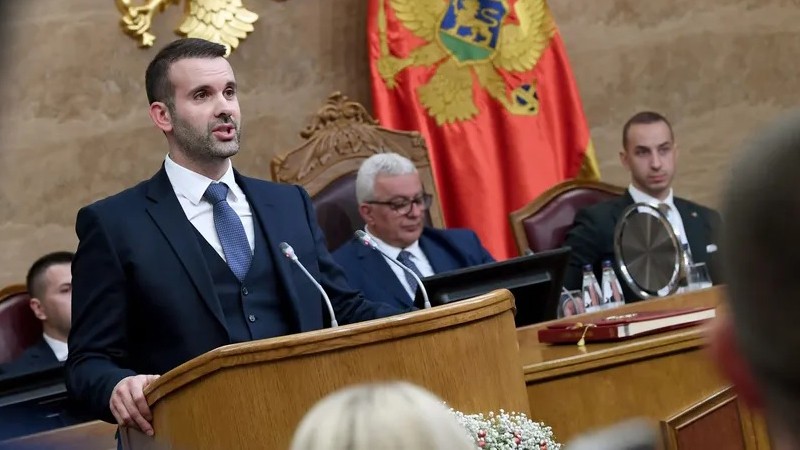 Премьер-министр Фам Минь Тинь поздравил новогоизбранного премьер-министра Черногории