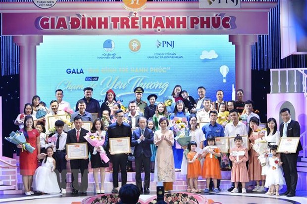 15 образцовых молодых семей были отмечены на программе Счастливые молодые семьи» 2023