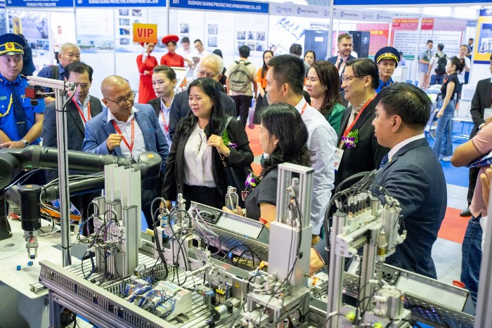 16 государств и территорий принимают участие в международной выставке VINAMAC EXPO 2023