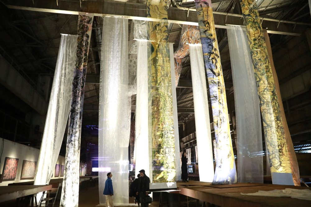 Необычное арт-пространство на локомотивостроительный заводе Зялам