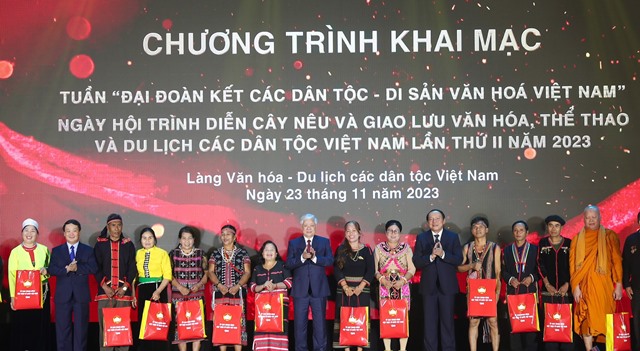 Открылась Неделя великого единства народностей – культурного наследия Вьетнама