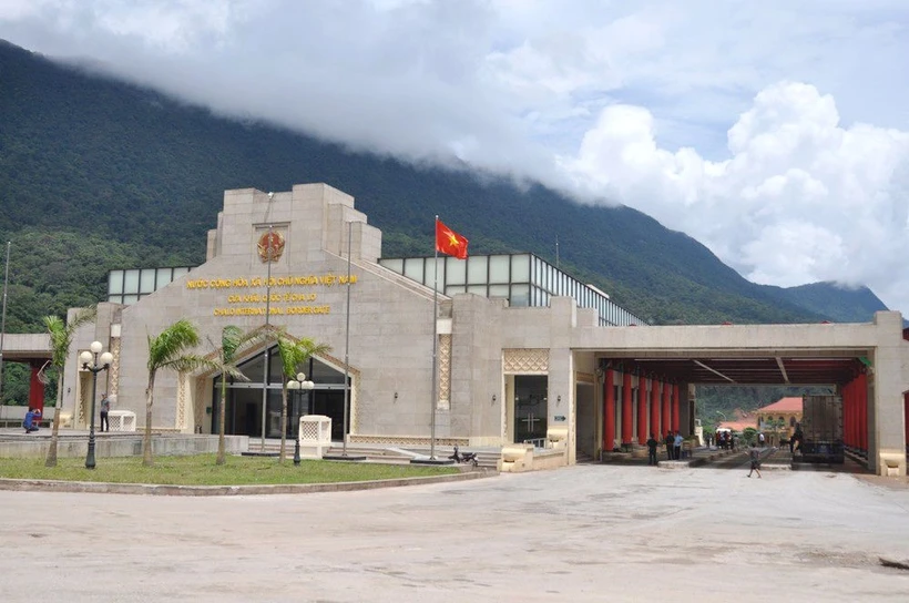 Импортно-экспортный оборот через международный контрольно-пропускной пункт Чало превысил 2 миллиарда долларов США