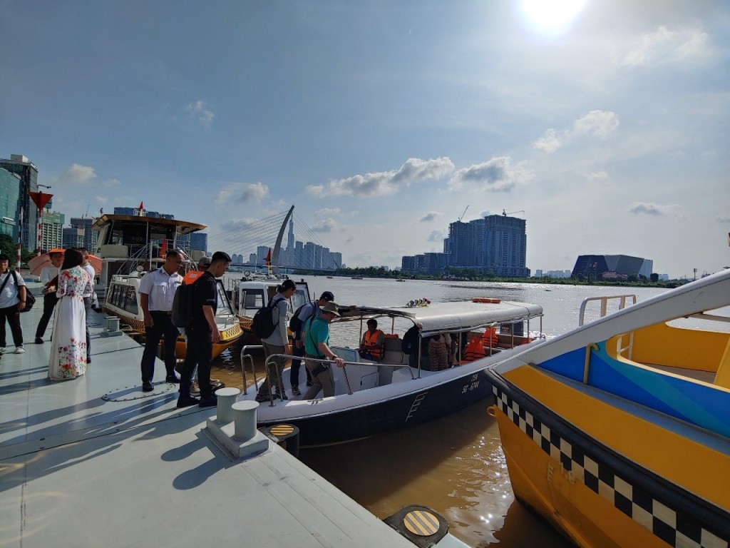 Неделя туризма города Хошимина Запуск новых турпродуктов водного туризма