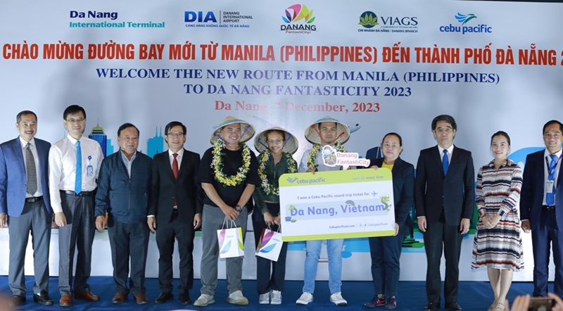 Дананг приветствует первый авиарейс из Манилы, Филиппины
