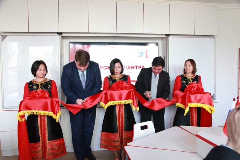 Открылся Ресурсный центр в Русском доме в Ханое