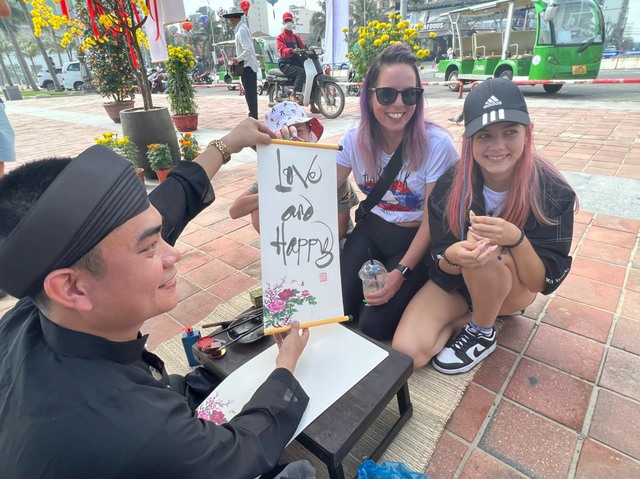 Множество мероприятий по встрече Нового 2024 года в провинциях и городах Центрального Вьетнама