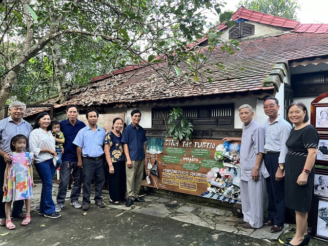 Запуск первой модели туристического направления по сокращению пластиковых отходов в городе Хюэ