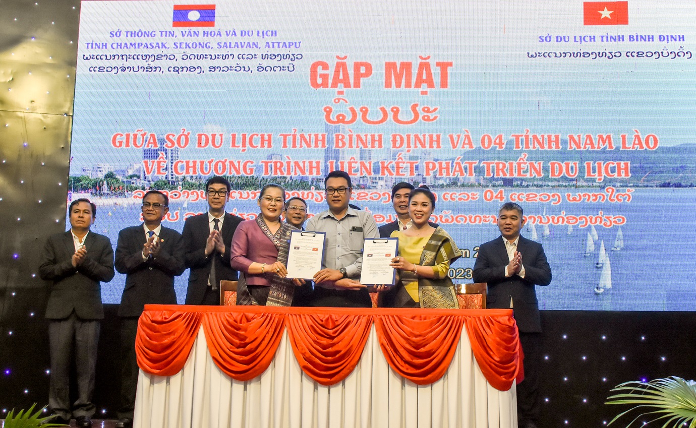 Биньдинь стремится развивать туристическое сотрудничество с южными провинциями Лаоса