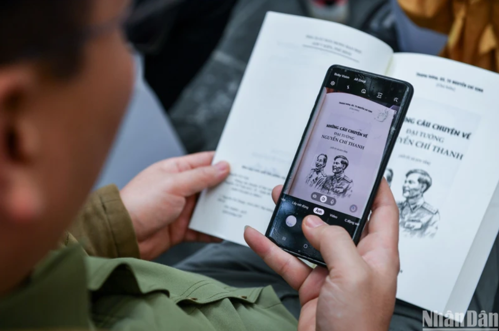 Семинар “Воспоминания о генерале Нгуен Чи Тхане в новых изданиях”