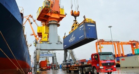 За первые 15 дней 2024 года объем внешней торговли составил около 30 млрд долларов