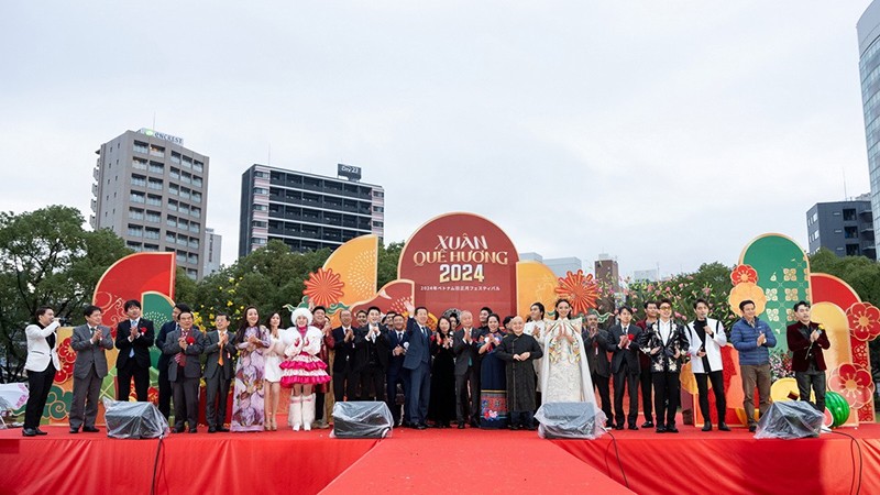 Сообщества вьетнамцев во многих странах провели мероприятия по случаю наступающего Тэта