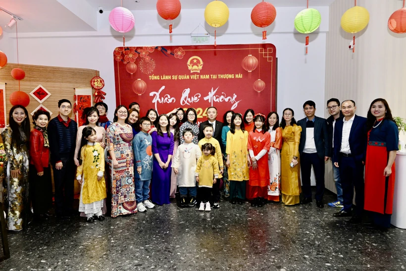 Программа в Шанхае «Весна на Родине - 2024»