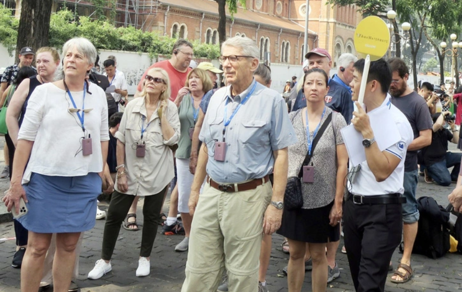 Vietnam Report Улучшаются перспективы туристической отрасли в 2024 году