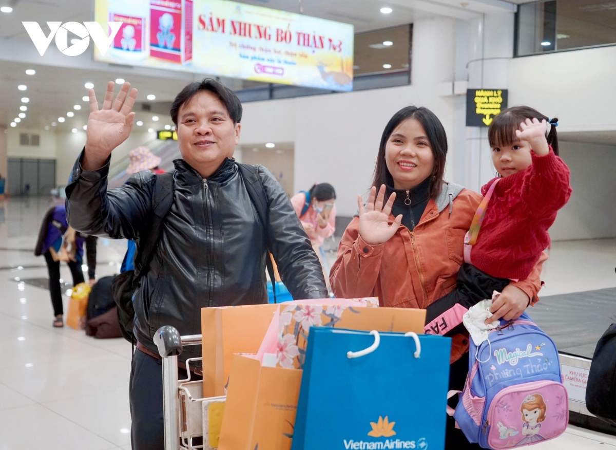 Vietnam Airlines доставит рабочих в родные города для встречи Тэта
