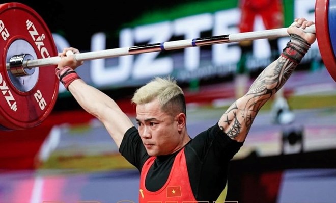 Вьетнамский тяжелоатлет завоевал две бронзовые медали на чемпионате Азии
