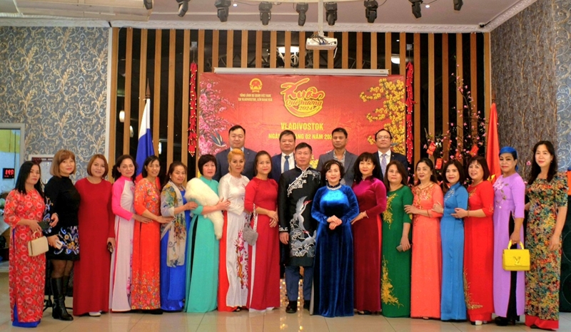 Во Владивостоке прошла программа «Весна на Родине»