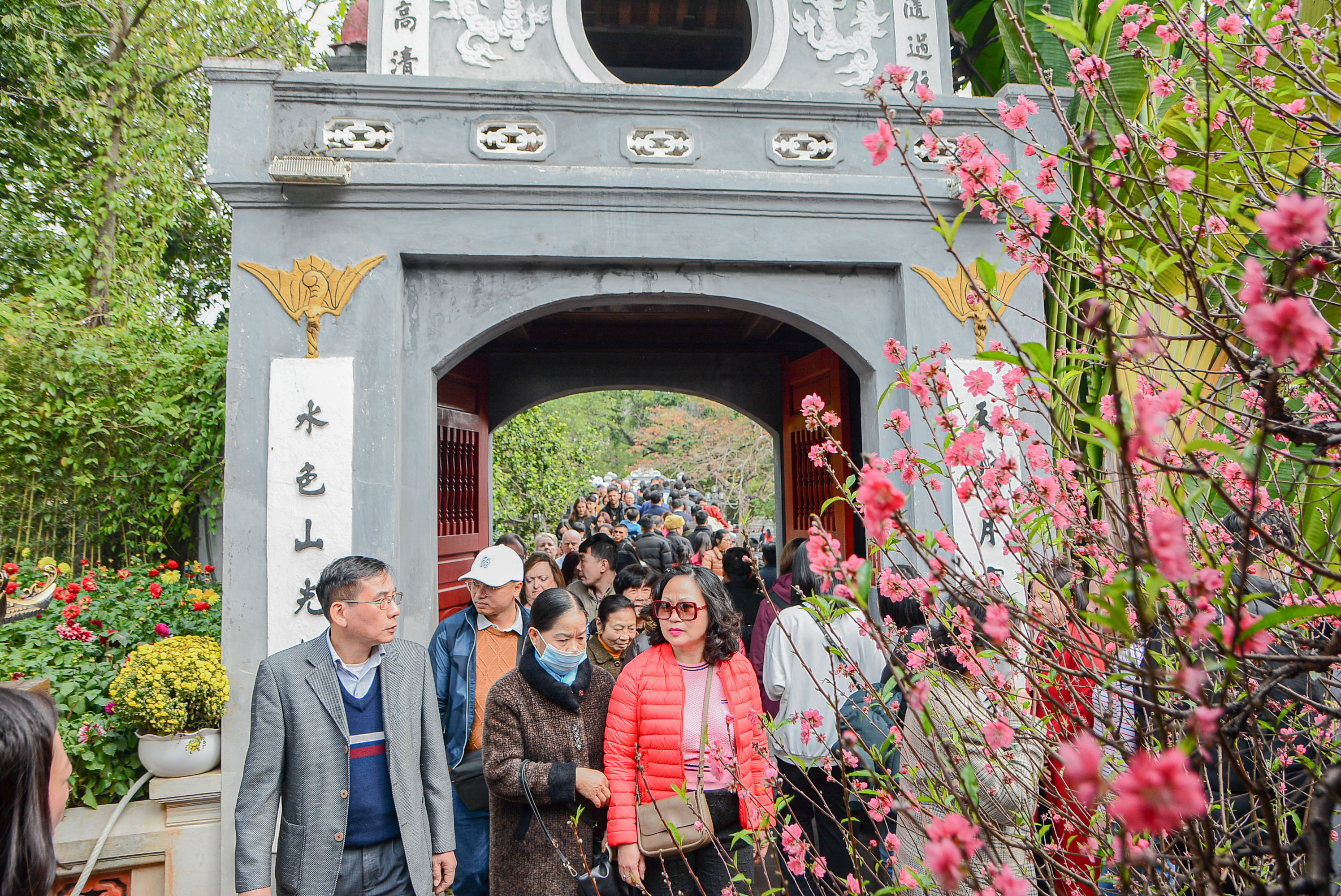 Ханойцы гуляют в первые дни Тэта