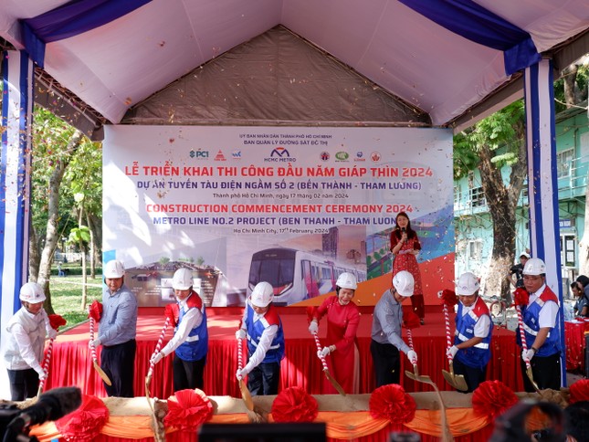 Строительство 2-й линии метро в Хошимине продолжается после Тет
