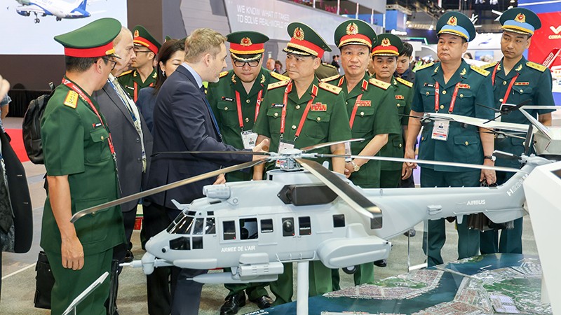 Вьетнам принимает участие в авиасалоне Singapore Airshow 2024