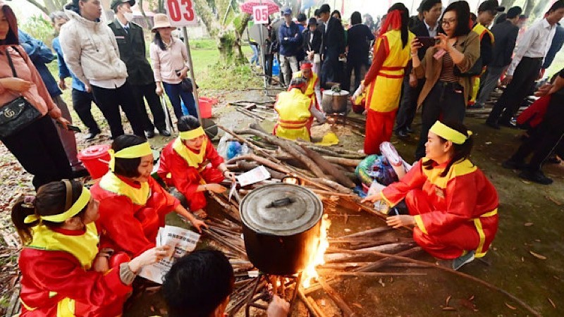 Проходит весенний фестиваль Коншон-Киепбак