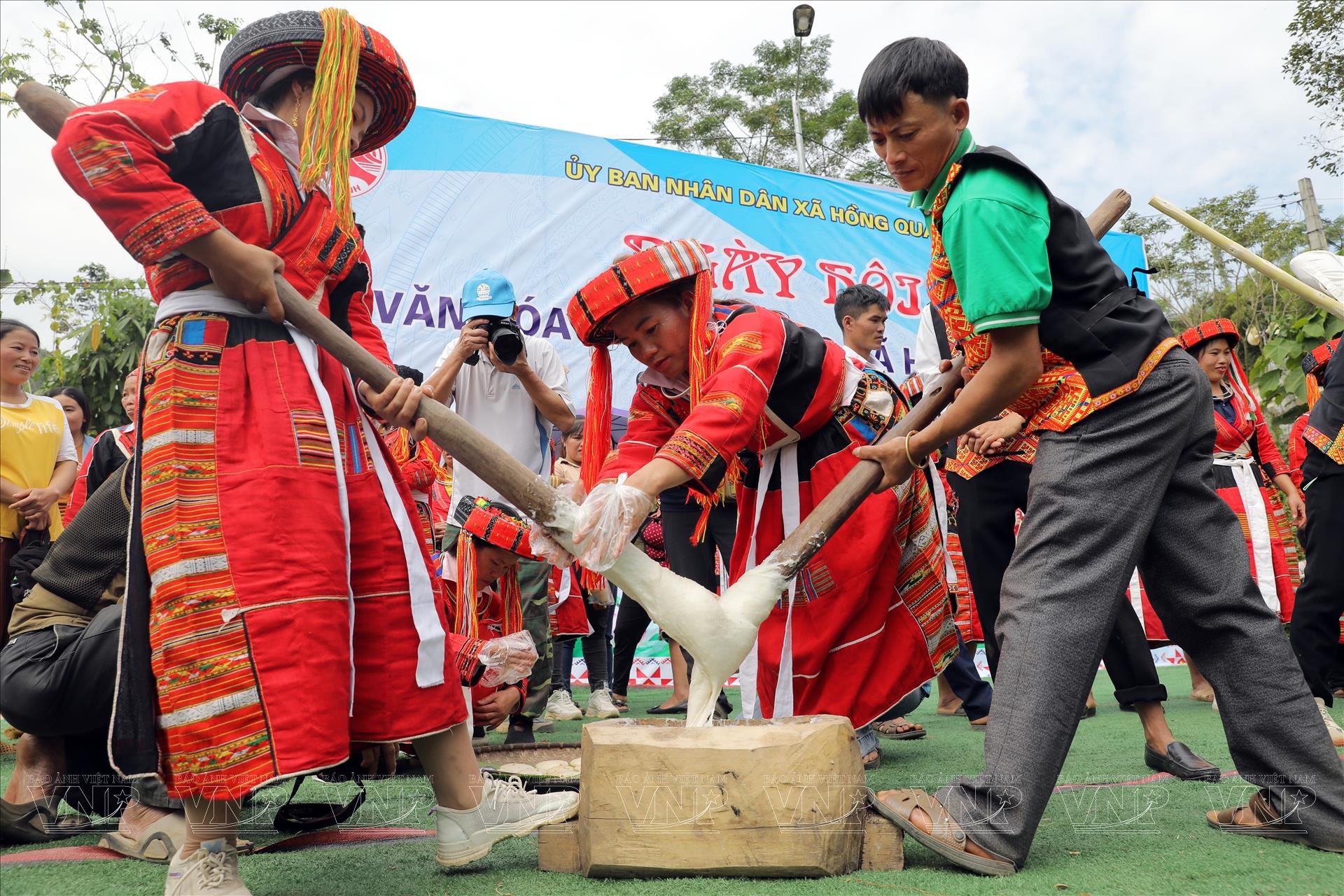 Пирог баньзэй символизирует дух солидарности и единения семьи народности патхен