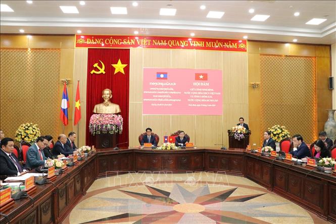 Укрепление отношений между провинциями Ниньбинь и Удомсаем Лаос