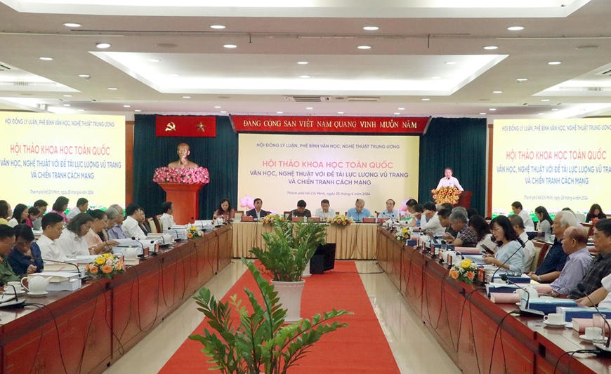 Необходимо больше литературных и художественных произведений, воспевающих героическую историю страны