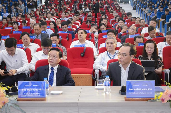 Человеческие ресурсы Вьетнама в сфере полупроводниковой промышленности в глобальной цепочке поставок